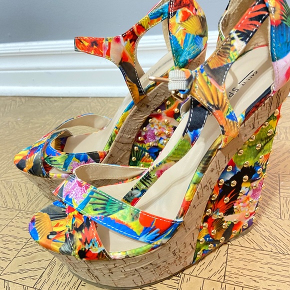 COLOURFUL HIGH HEEL SHOES FOR SALE! - Picture 3 of 6